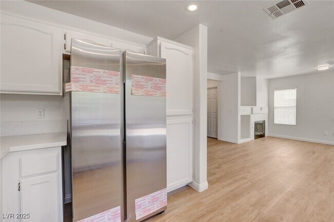 Building Photo - 1441 Iron Springs Dr