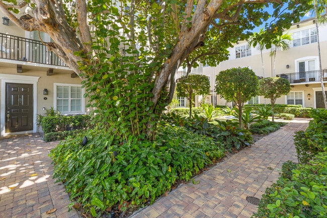 Building Photo - 65 SE 5th Ave