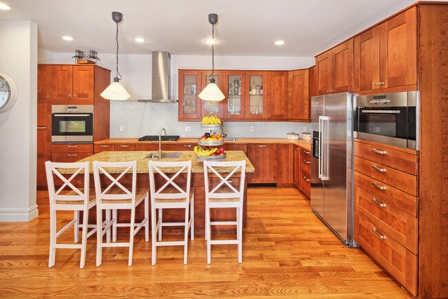 Building Photo - 288 County Rd