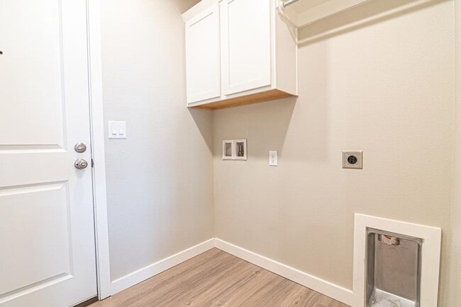 Building Photo - 6735 Draw Ct