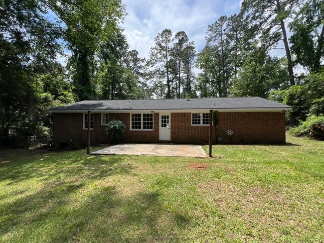 Building Photo - 631 Carlton Dr
