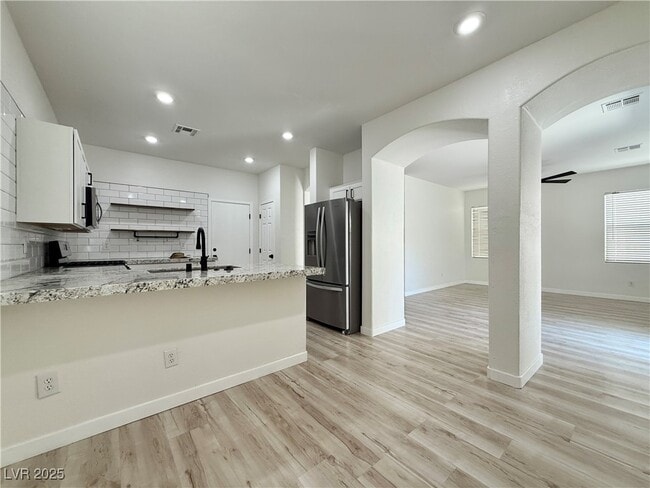 Building Photo - 7976 Cook Islands Ct