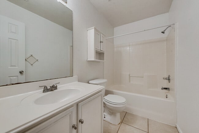 Building Photo - 116 Kensington Ct