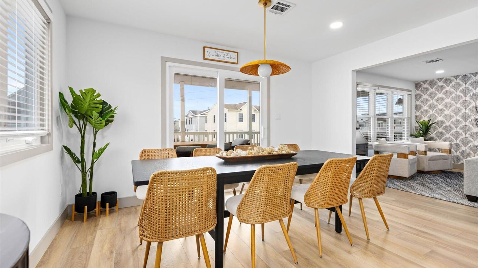 Building Photo - 3136-38 Haven Ave