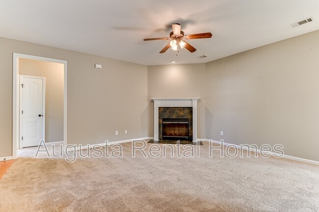 Building Photo - 812 Oshields Ct
