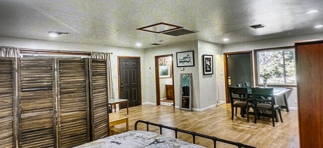 Building Photo - 2105 Via Venado St