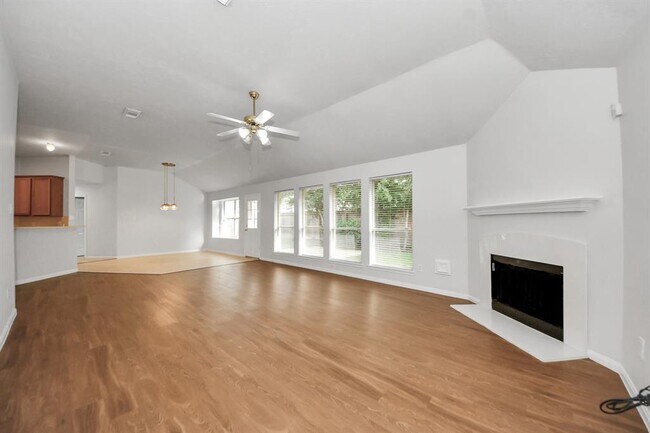 Building Photo - 21106 Brookrock Cir
