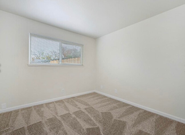 Building Photo - 6340 Sorrell Ct