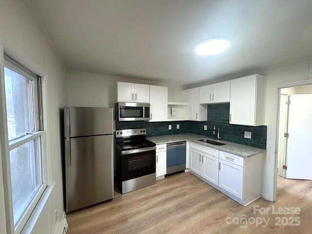 Building Photo - 300 E Hudson St