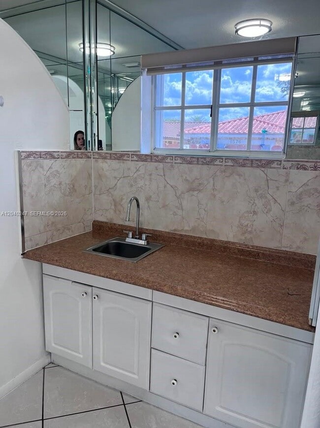 Building Photo - 1607 SW 136th Pl