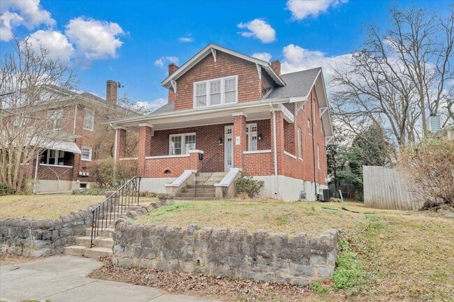 Building Photo - 1144 Wasena Ave SW