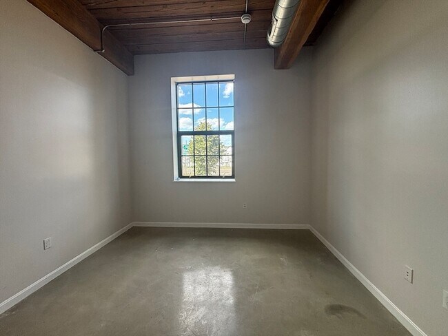 Building Photo - 88 Gerrish Ave