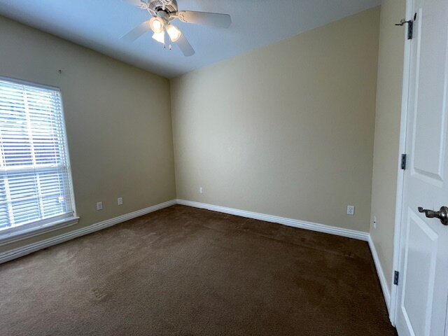 Building Photo - 3909 SW Sycamore St