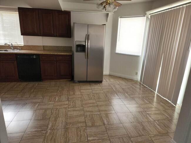 Building Photo - Charming 4BR House in Las Vegas