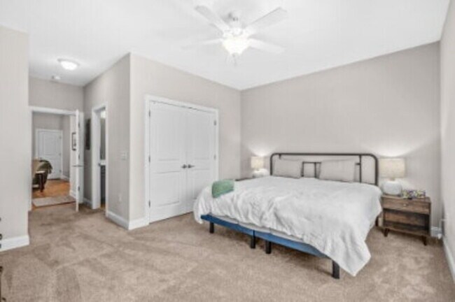 Building Photo - 116 Cypress Cir