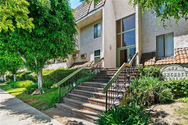 Building Photo - 409 Burchett St