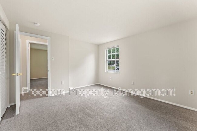 Building Photo - 2516 Tabor Ct
