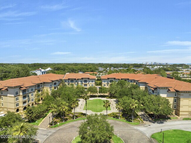 Building Photo - 4300 S Beach Pkwy