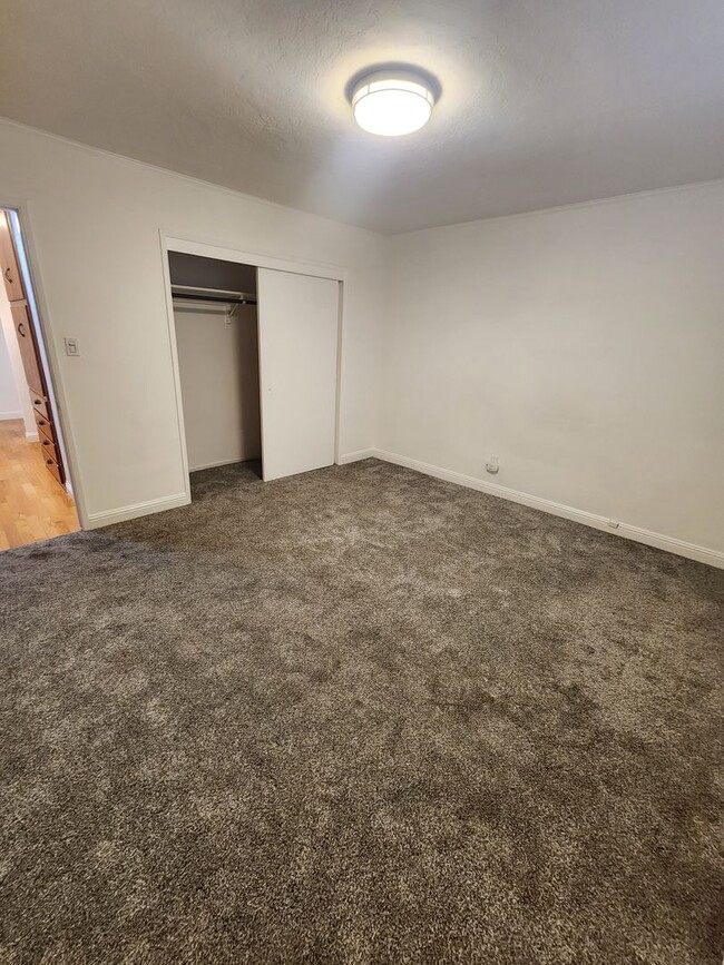 Building Photo - Adorable Single Level 3 Bed, 2 Bath Arroyo...