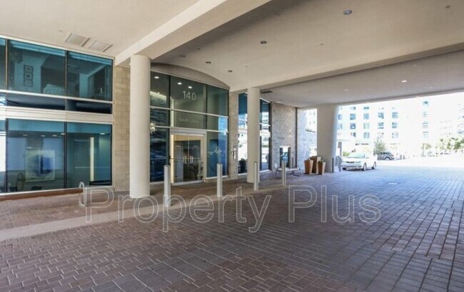 Building Photo - 140 E Rio Salado Pky