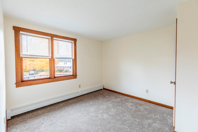 2nd Bedroom - 37 Hollis St