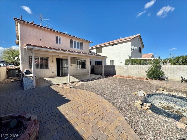 Building Photo - 4330 Spruce Grove St