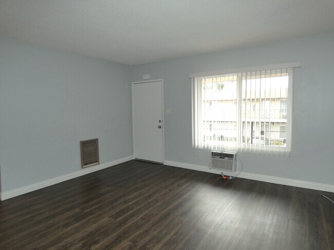 Building Photo - 9318 Artesia Blvd