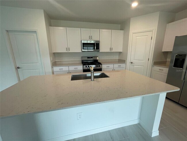 Building Photo - 9645 Carabiner Wy