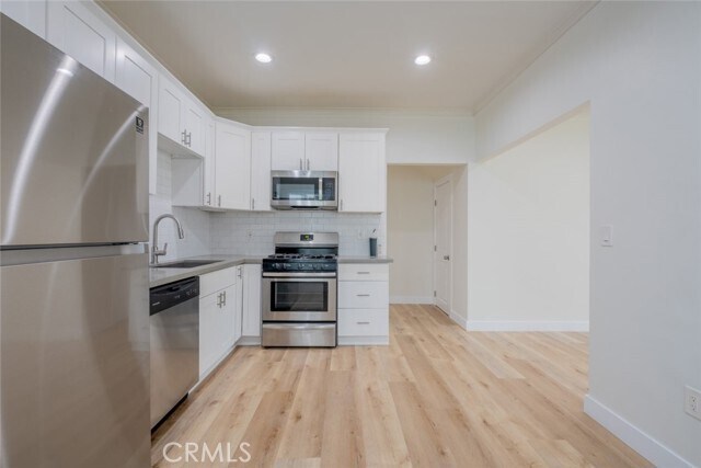 Primary Photo - 418 N Hill Ave