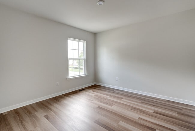 Building Photo - 301 Northfield Hts Ln