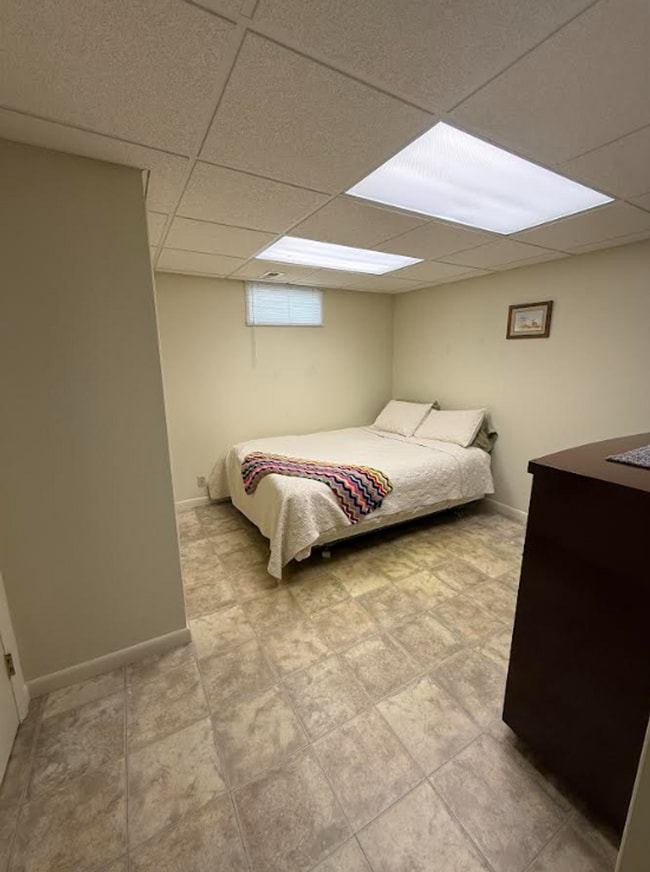 Building Photo - Beautiful 3 Bed, 2 Bath Stand-Alone Home | Furnished or Unfurnished Options