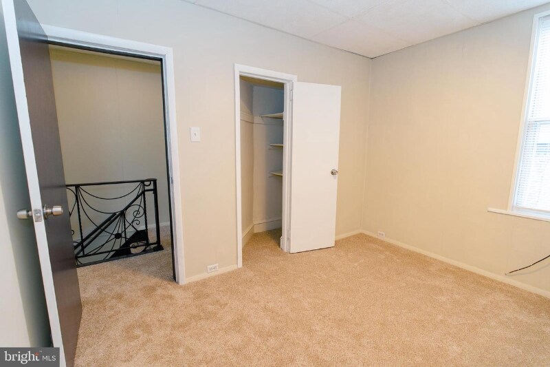 Building Photo - 4507 Unruh Ave