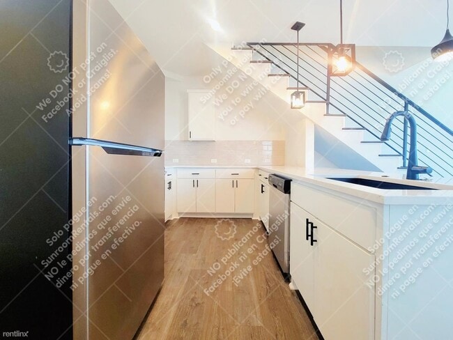 Building Photo - 3 br, 2.5 bath Duplex - 21210 Portsmouth C...