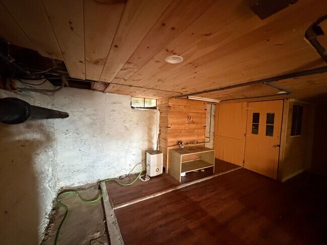 Building Photo - 1281 Boston Rd