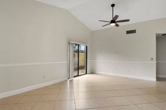 Building Photo - 7870 Blackwood Ln