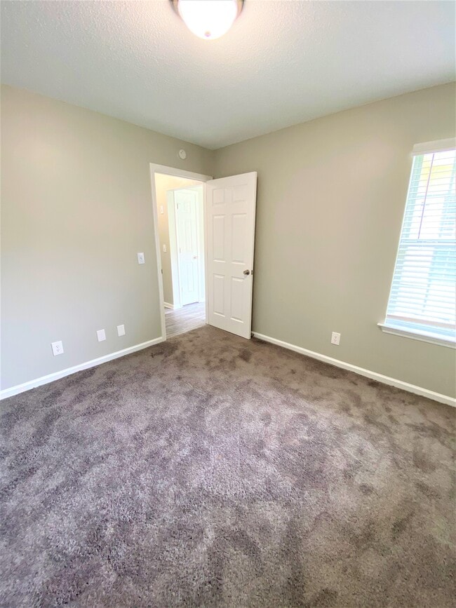 Building Photo - 144 Berwick Lakes Blvd