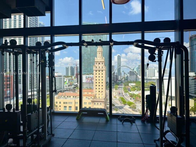 Building Photo - 398 NE 5th St