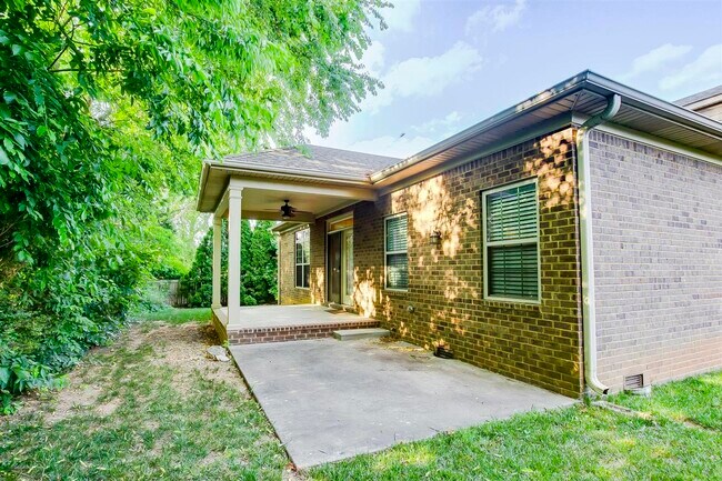 Building Photo - 239 Chippewa Dr