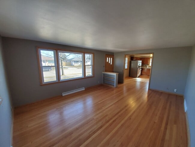 Building Photo - 3 bedroom Northside ranch