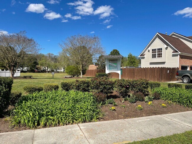 Building Photo - Bryant Farms