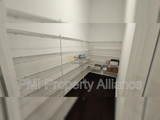 Building Photo - 443 Diamond Dove Cv