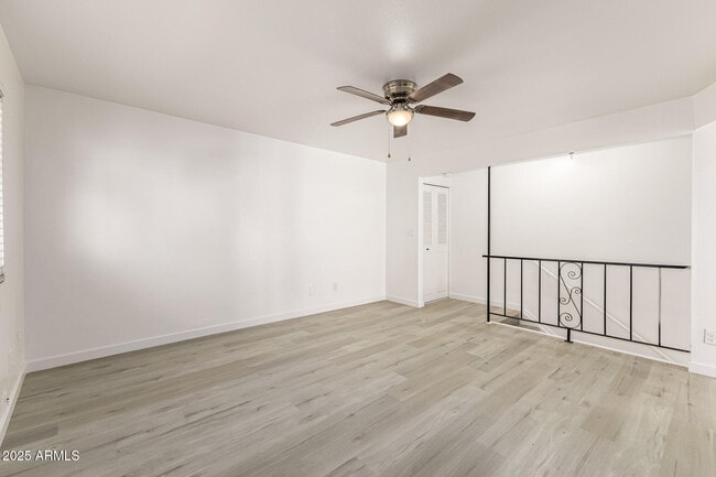 Building Photo - 7126 N 19th Ave