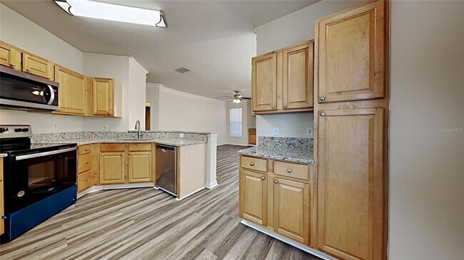 Building Photo - 10431 Villa View Cir