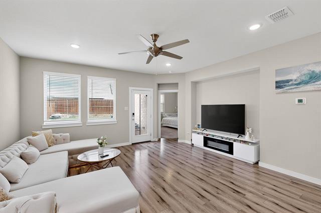 Building Photo - 103 Golden Harvest Dr