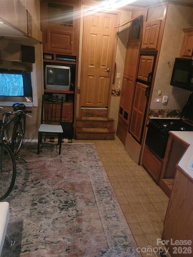 Building Photo - 7908 McIlwaine Rd