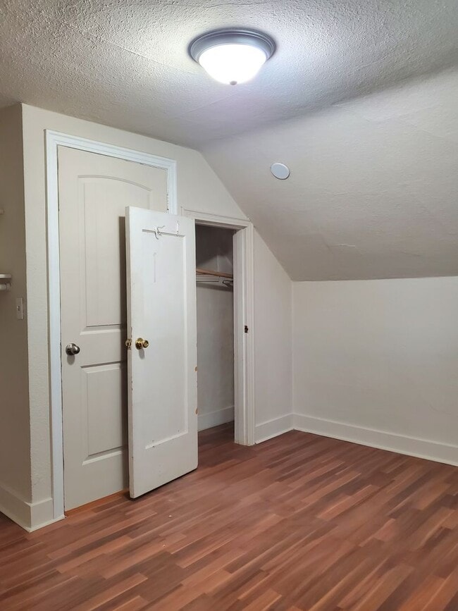 Building Photo - JYG: 3414 Duplex