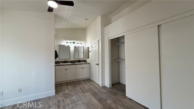 Building Photo - 39233 Rising Hill Dr