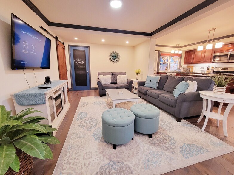 Building Photo - 1635 Ridley Ave