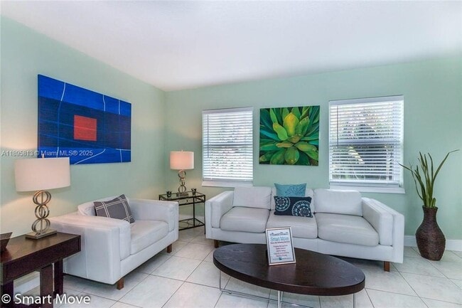 Building Photo - 417 NE 17th Ave