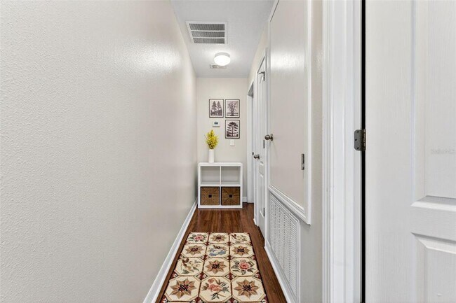 Building Photo - 2713 Lantern Hill Ave